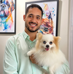 Equipe da Mundo Animal com pet